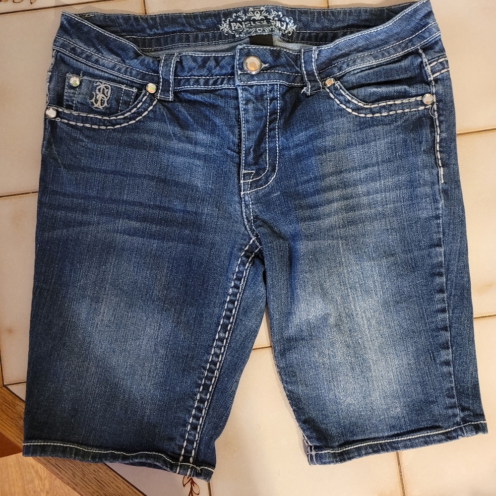Paisley Sky long blue jean shorts sz.10